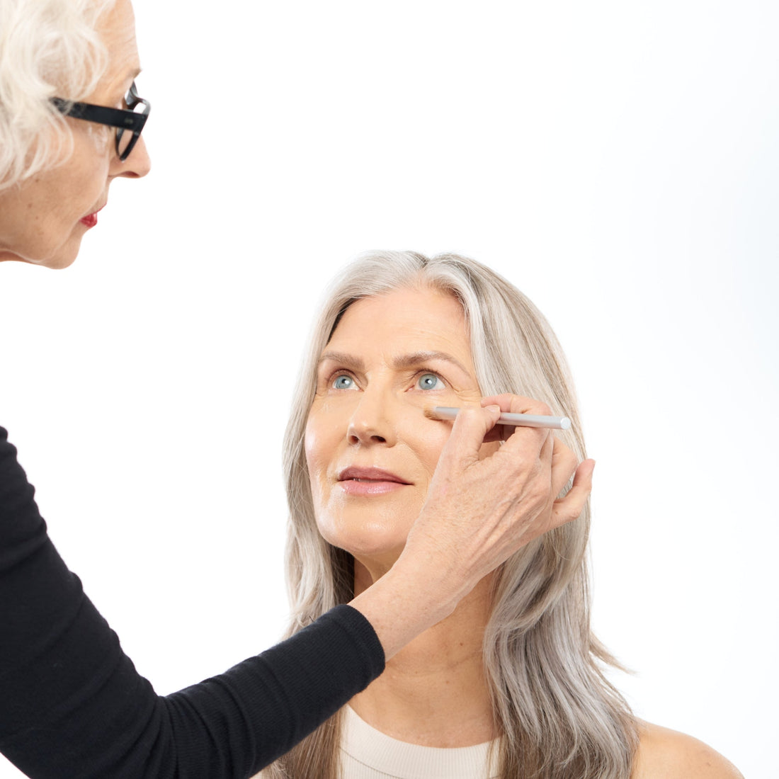 Comment obtenir un teint parfait avec RMS Beauty ? Le Guide de l’Éclat Holistique