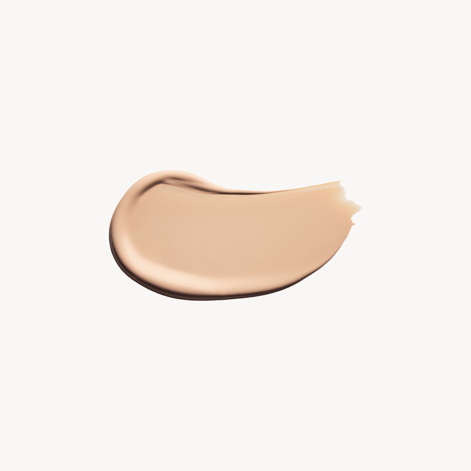Swatch du Revitalize Hydra Concealer de RMS Beauty, couleur WN012, une teinte claire à sous-ton neutre. Idéal pour un teint frais et unifié.