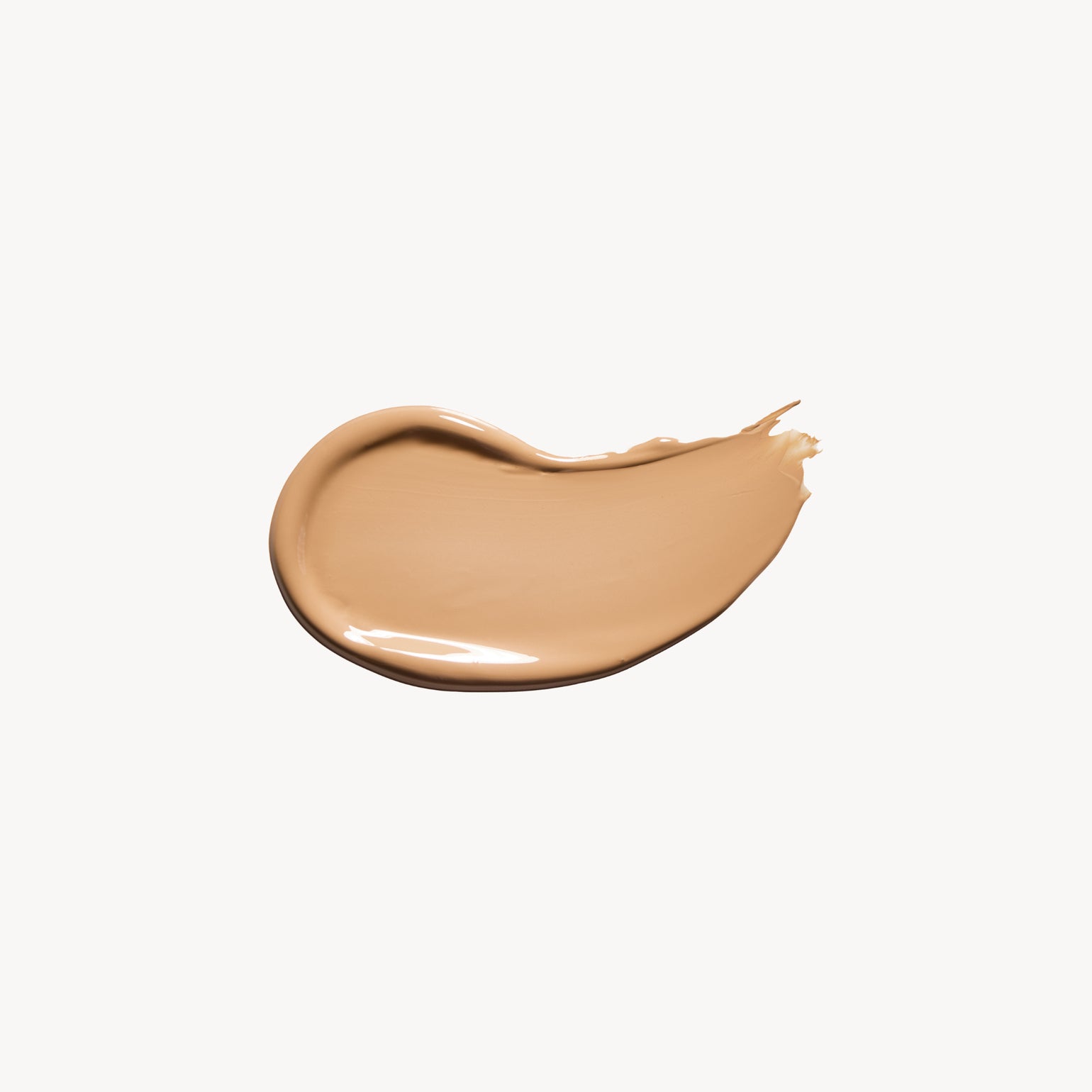 Swatch du Revitalize Hydra Concealer de RMS Beauty, couleur W016, une teinte claire à sous-ton neutre. Idéal pour un teint frais et unifié.