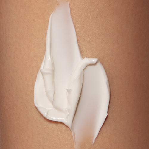 C-Nourish Crème Corps Hydra-Firm de Odacité - texture légère crème fouettée