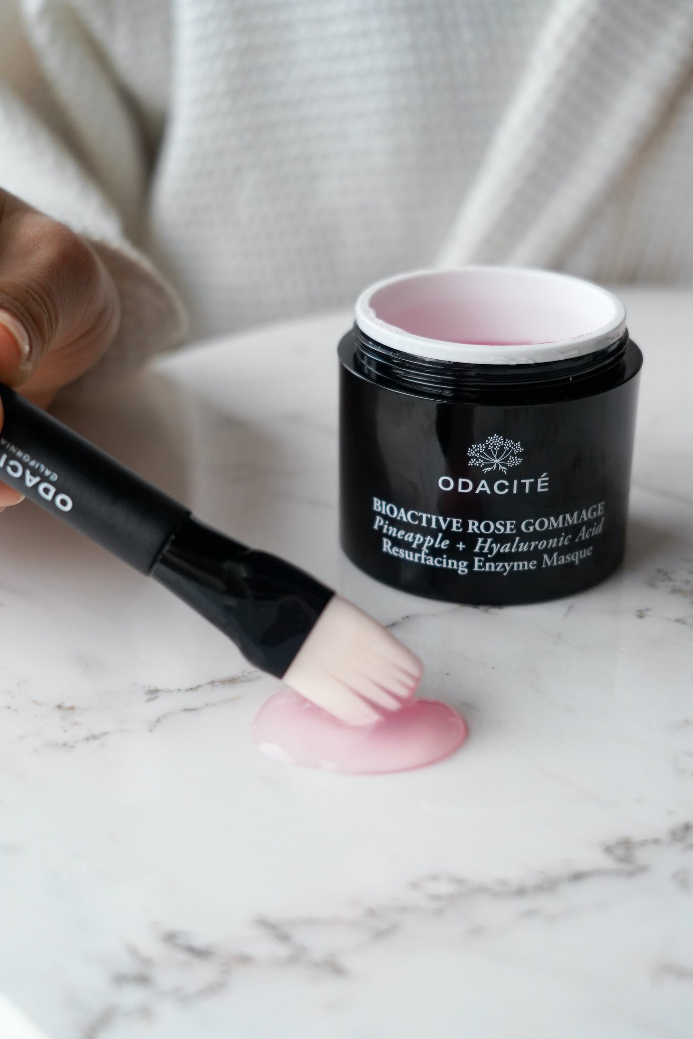 Gommage Bioactif à la Rose - Ananas + Acide Hyaluronique – Odacité