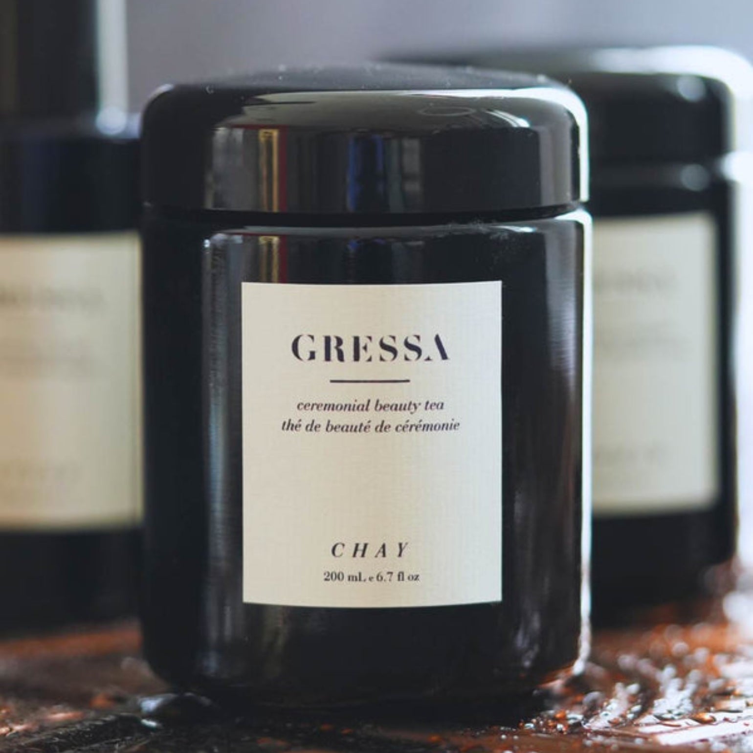 Photo lifestyle de la tisane Chay pour la beauté de la peau GRESSA SKIN. Infusion antioxydante. 