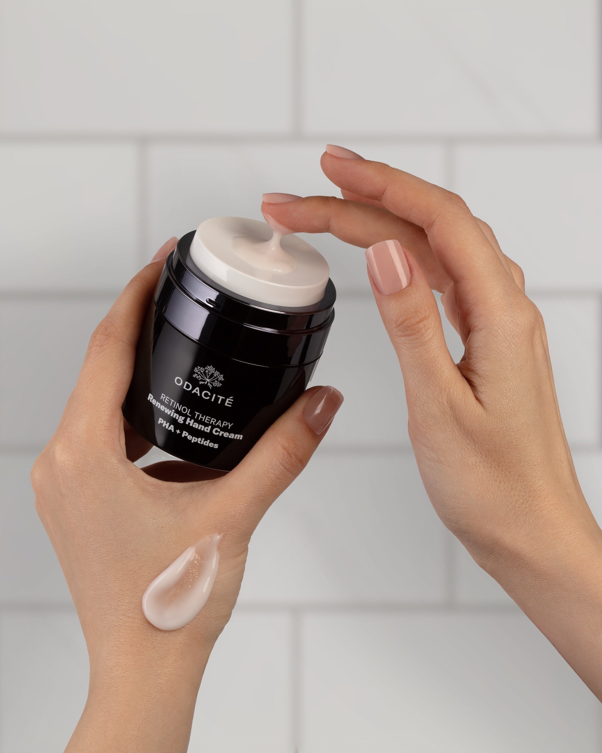 Crème Rénovatrice Mains Retinol Therapy – Odacité
