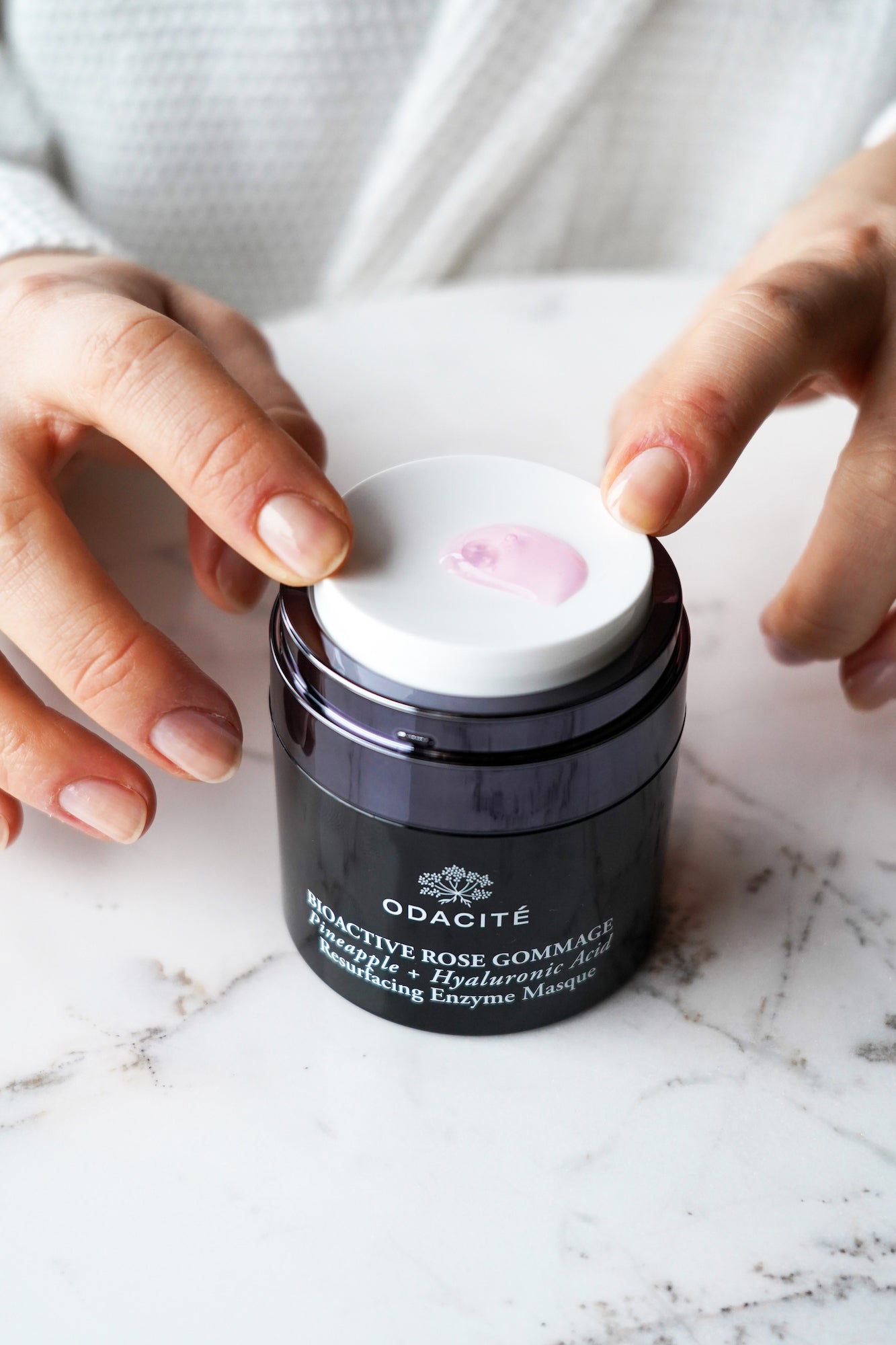 Gommage Bioactif à la Rose - Ananas + Acide Hyaluronique – Odacité