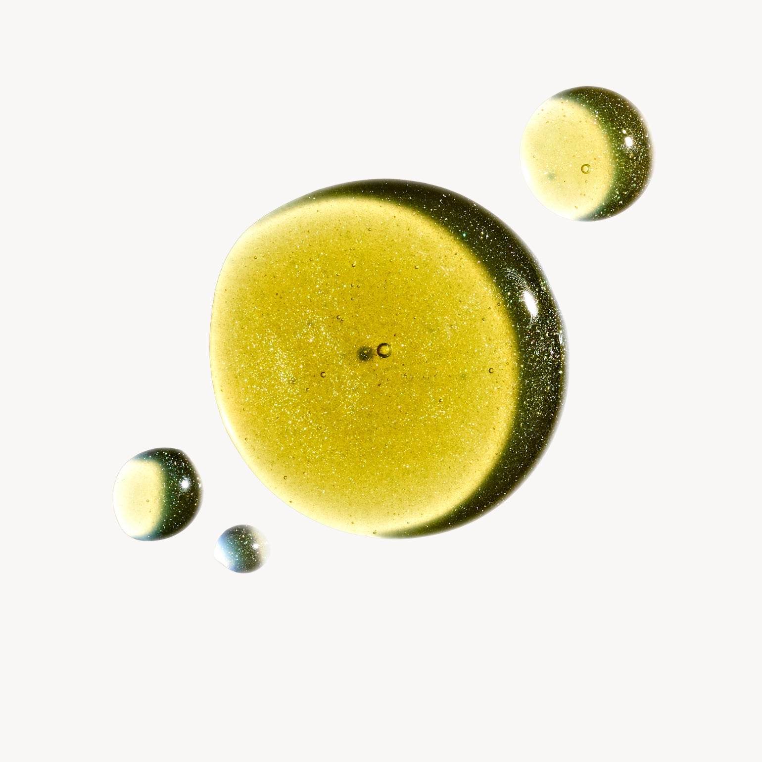 Texture du The Pendulum Potion de May Lindstrom. Riche et dorée.